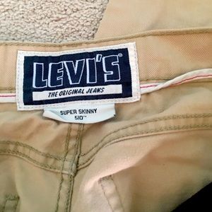 Levi’s size 32 denim pants. Slim fit.